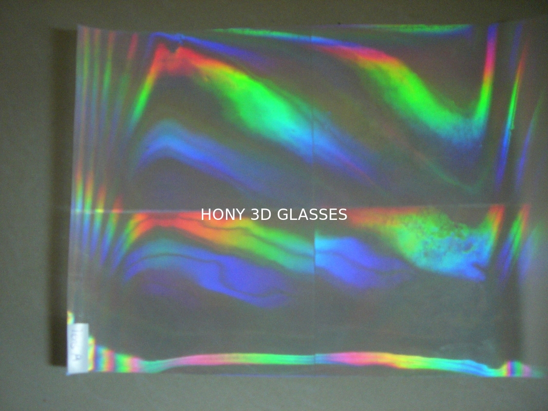 L'arcobaleno di plastica della struttura/diffrange i vetri dei fuochi d'artificio 3d sul sito di viaggio